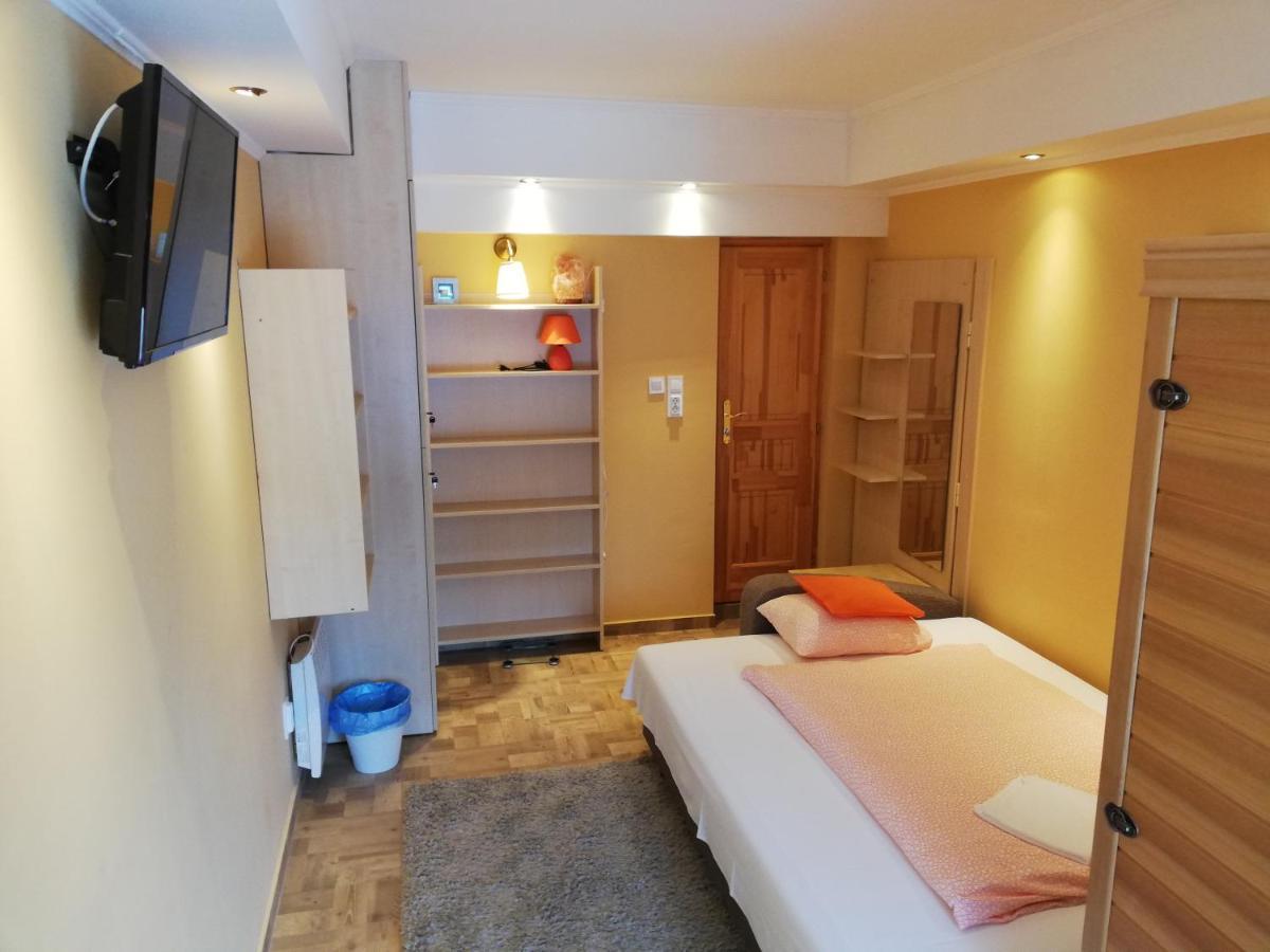 Lotuszvirag Vendeghaz Otel Szekszárd Dış mekan fotoğraf
