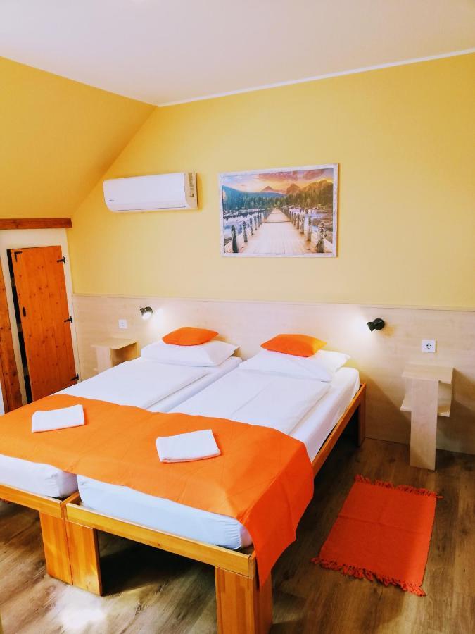 Lotuszvirag Vendeghaz Otel Szekszárd Dış mekan fotoğraf