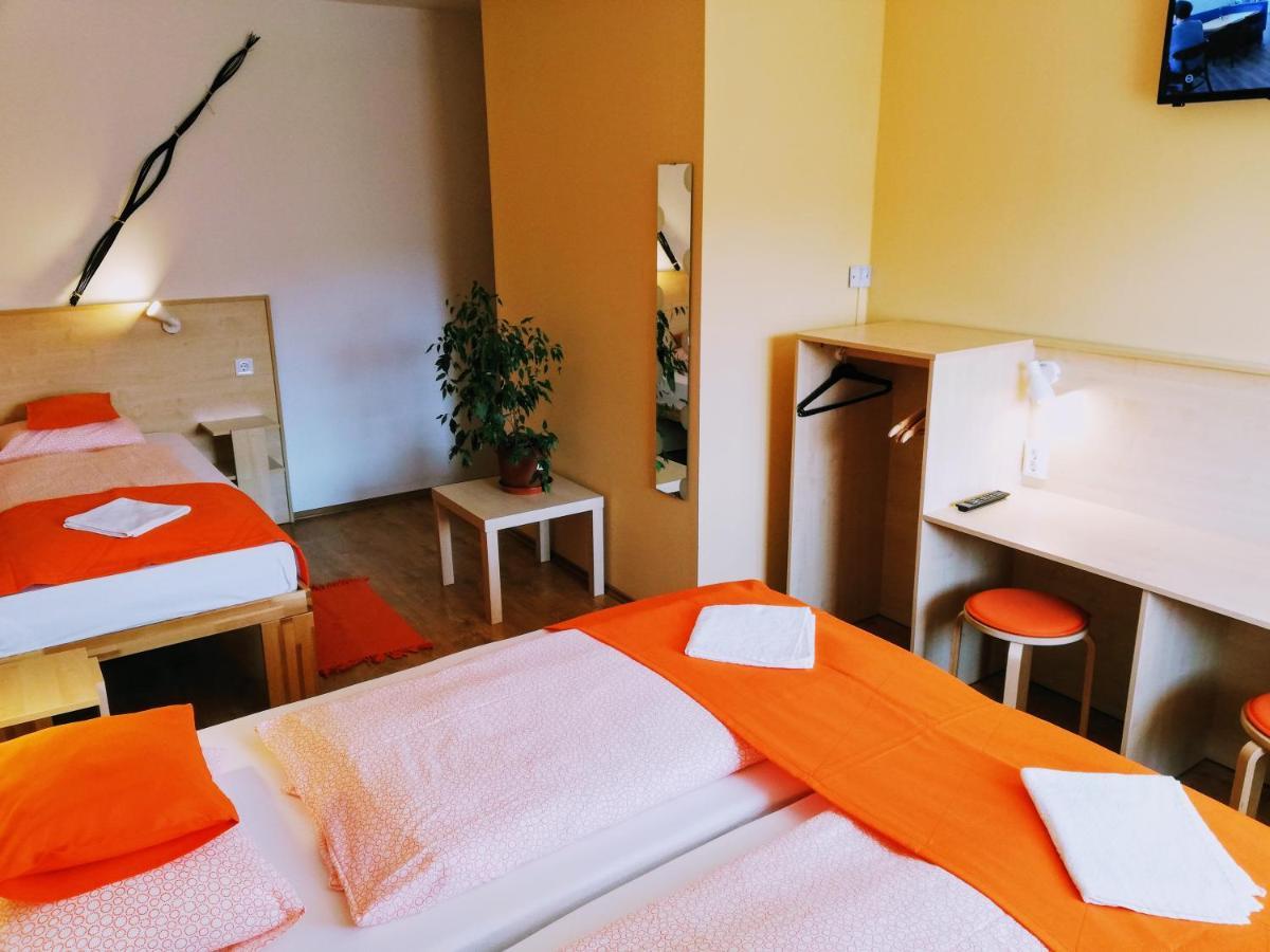 Lotuszvirag Vendeghaz Otel Szekszárd Dış mekan fotoğraf