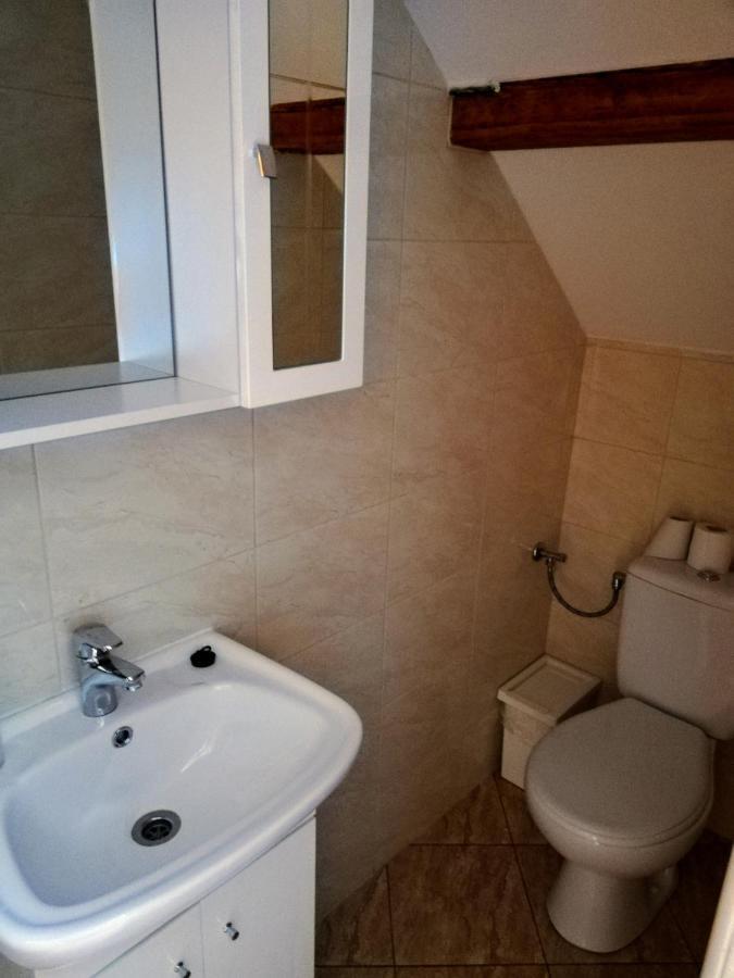 Lotuszvirag Vendeghaz Otel Szekszárd Dış mekan fotoğraf