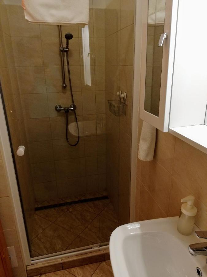 Lotuszvirag Vendeghaz Otel Szekszárd Dış mekan fotoğraf